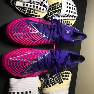 adidas Predator Edge .1 Low and grip socks